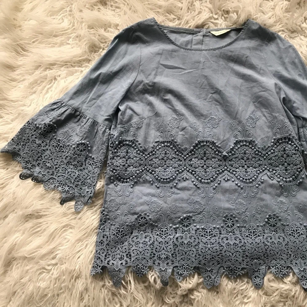 Anthropologie 11•1 Tylho Tunic Blue Lace Crochet‎